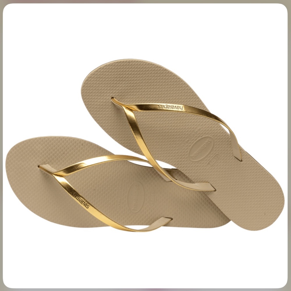 NWT Havaianas You Metallic Flip Flops Gold